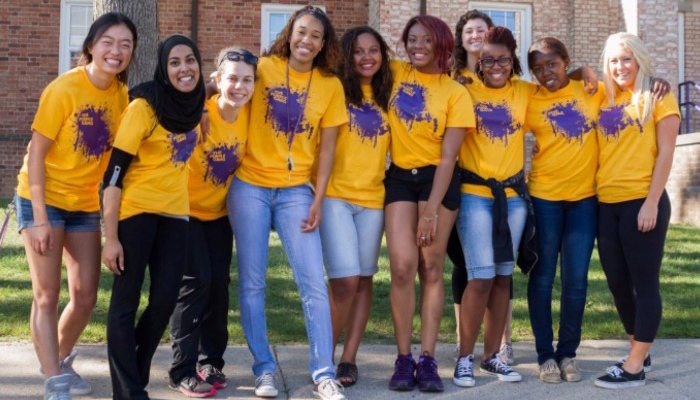 Smooth Transitions mentors on move-in day at Albion College